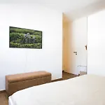 2-bd * Luxembourg